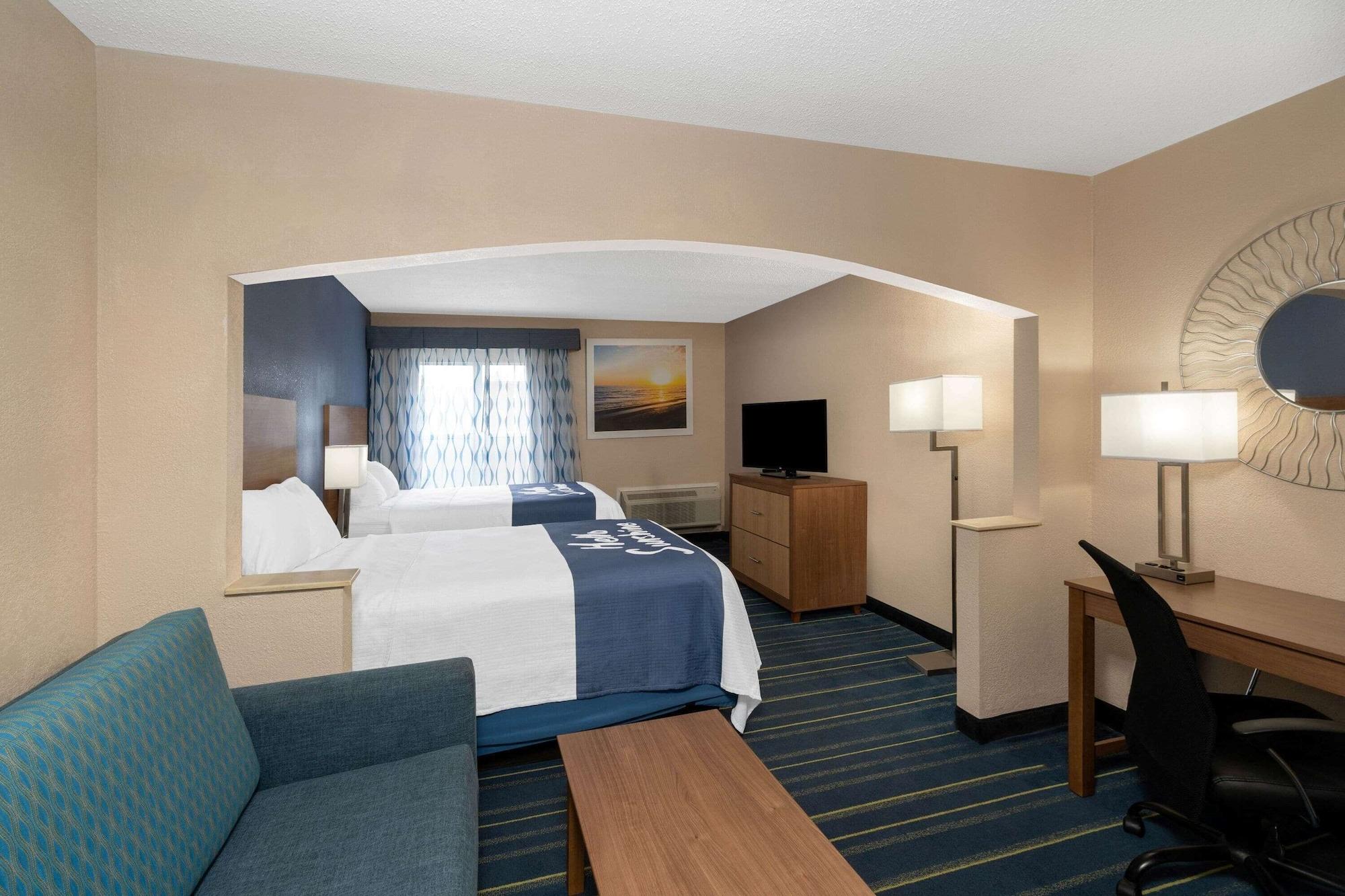Days Inn By Wyndham Panama City Exterior photo