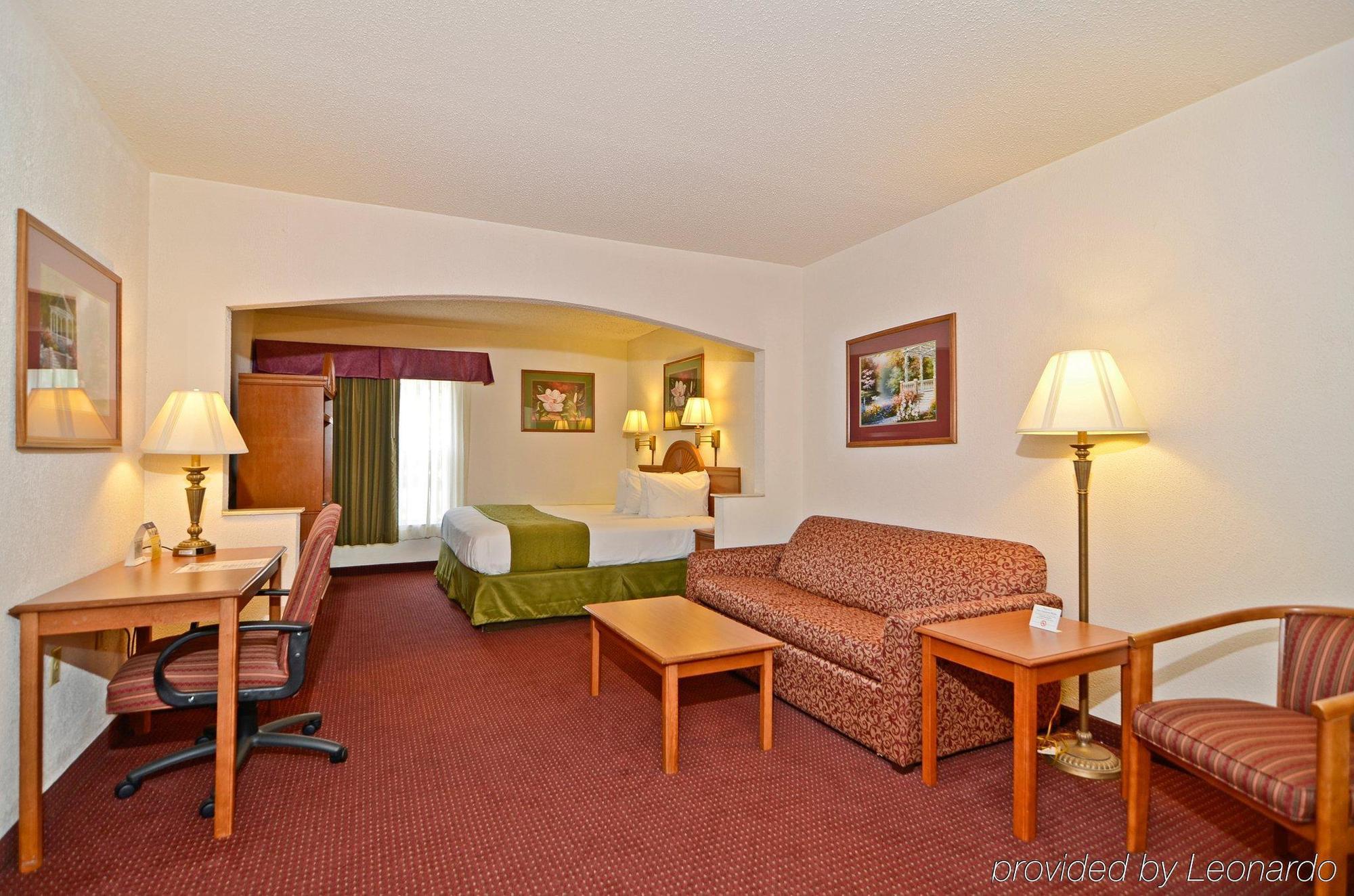 Days Inn By Wyndham Panama City Room photo