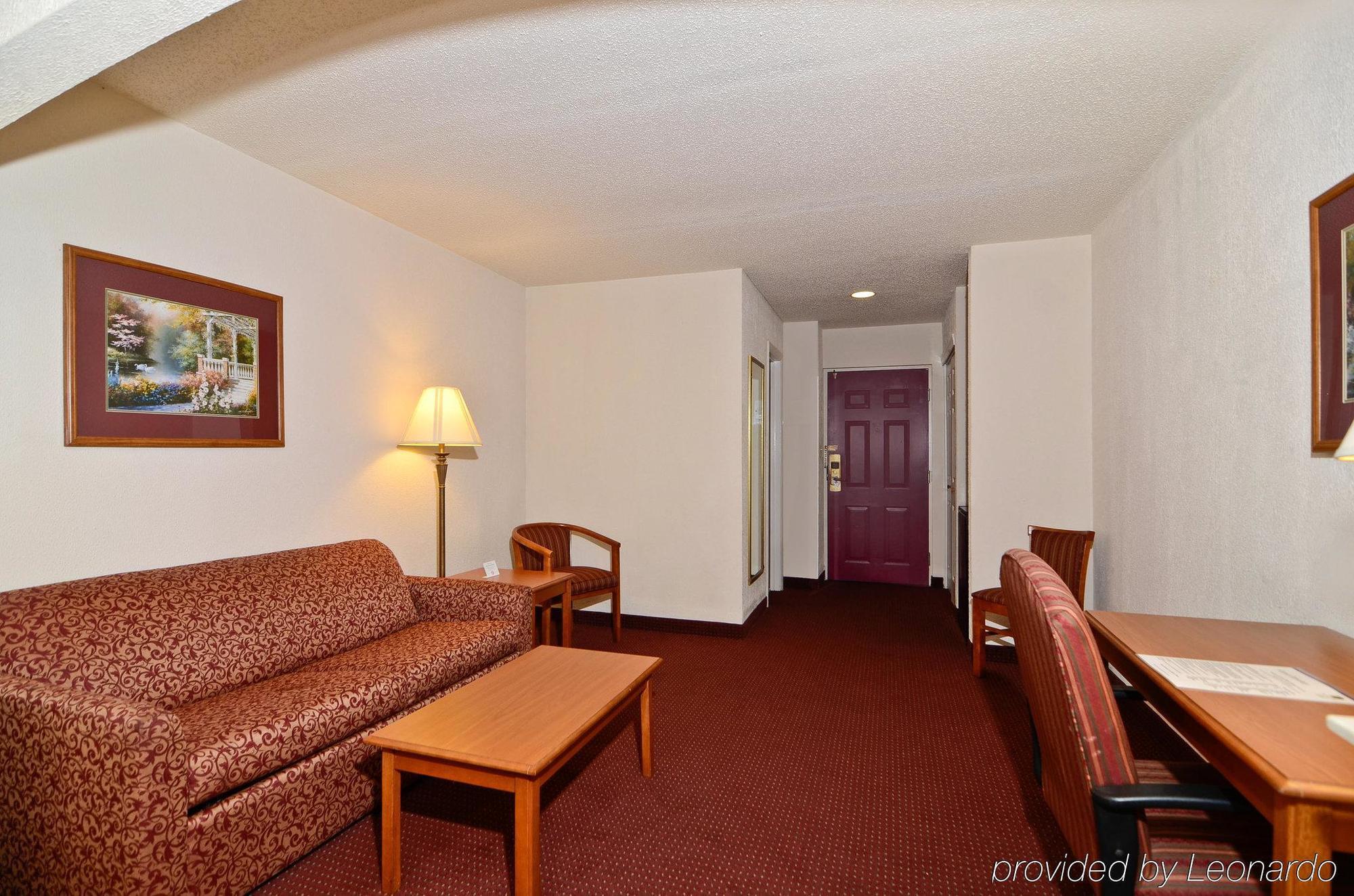 Days Inn By Wyndham Panama City Room photo