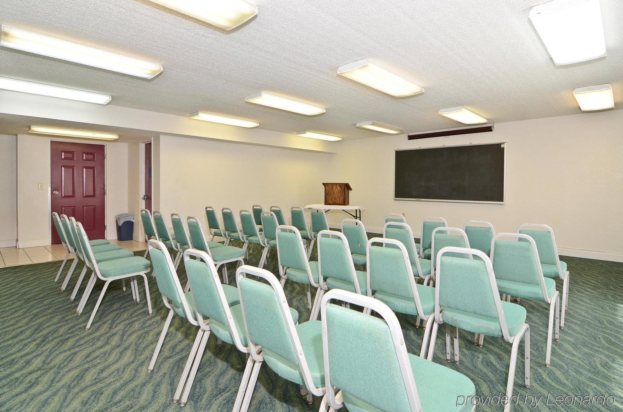 Days Inn By Wyndham Panama City Business photo