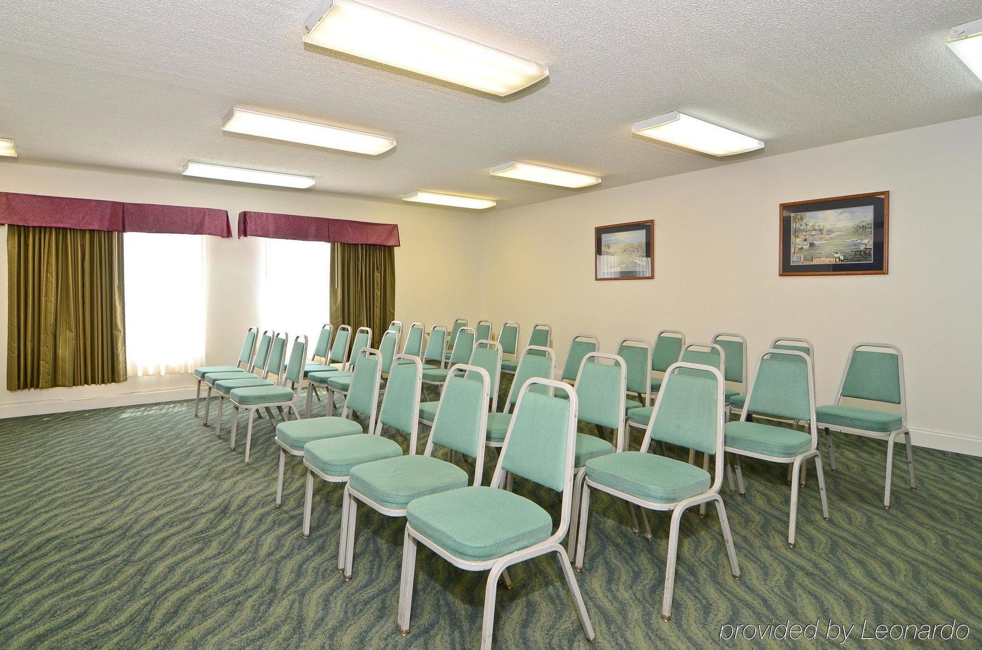 Days Inn By Wyndham Panama City Business photo